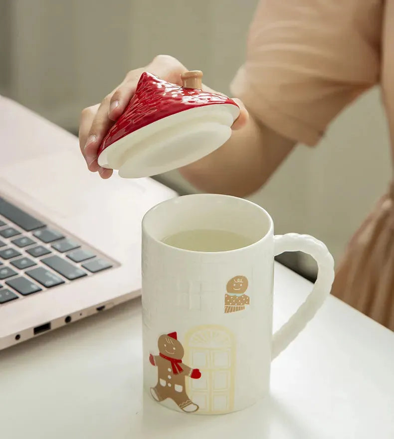 Gingerbread Man Red House Water Cup House Cottage Mug Coffee Cup With Lid - Bellarte Enchanté Gingerbread Man Red House Water Cup House Cottage Mug Coffee Cup With Lid